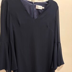 Gorgeous Eliza J Bell Sheer Sleeves VNeck Dark Blue Short Dress Size 2